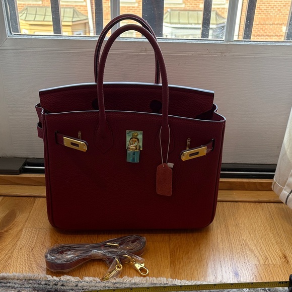 Elegant Burgundy Satchel with Gold Hardware - Picture 6 of 7